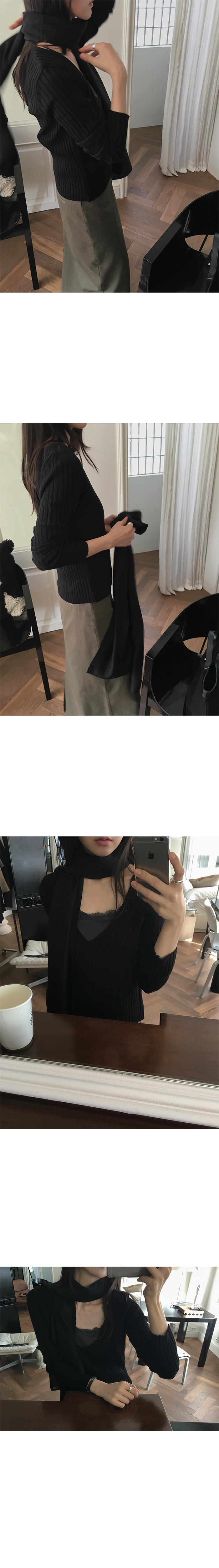 深V領坑條針織上衣