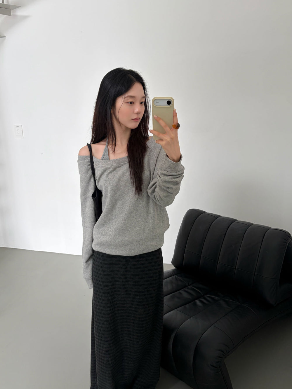 慵懶隨性純棉斜肩大U領衛衣