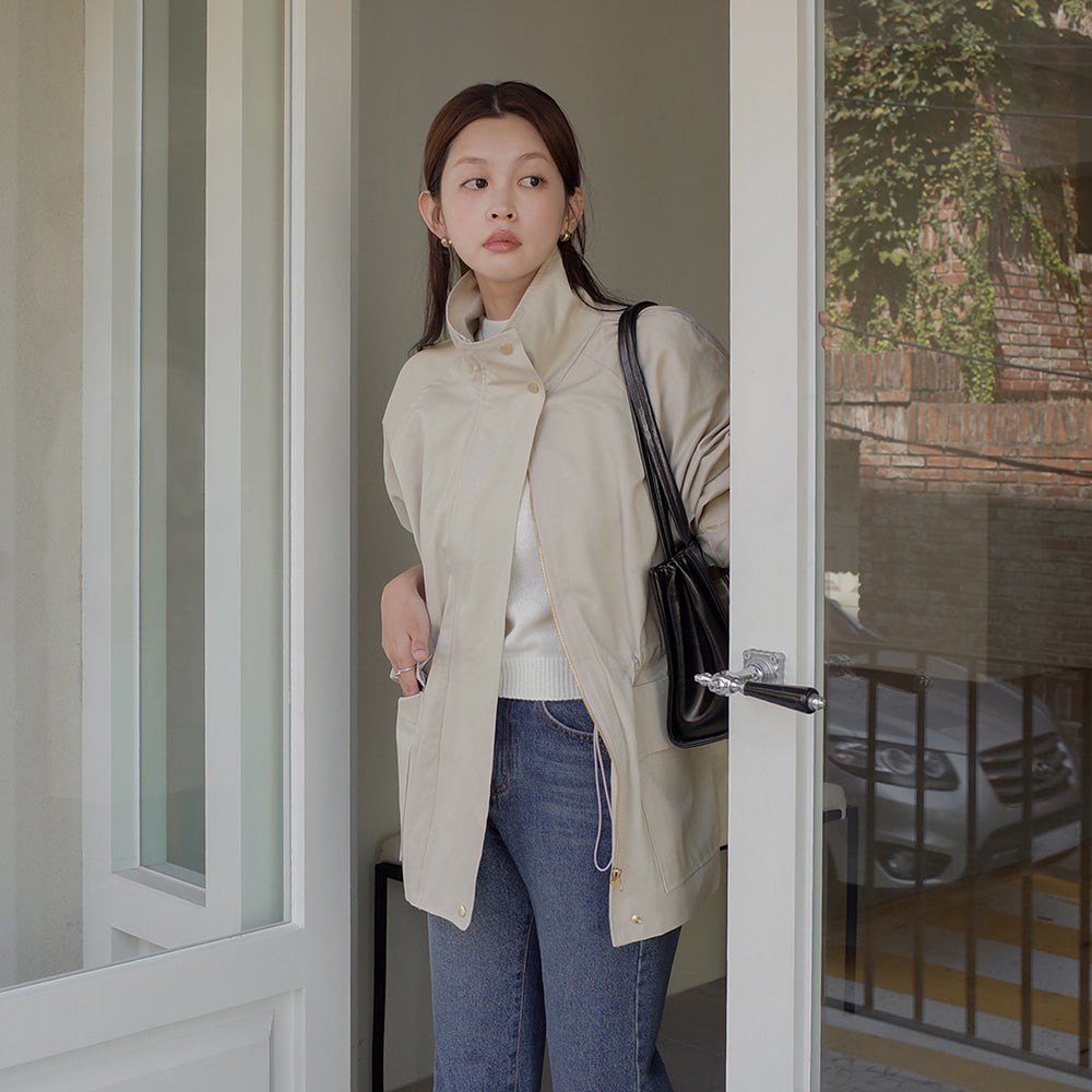簡約率性立領抽繩挺版風衣夾克-2