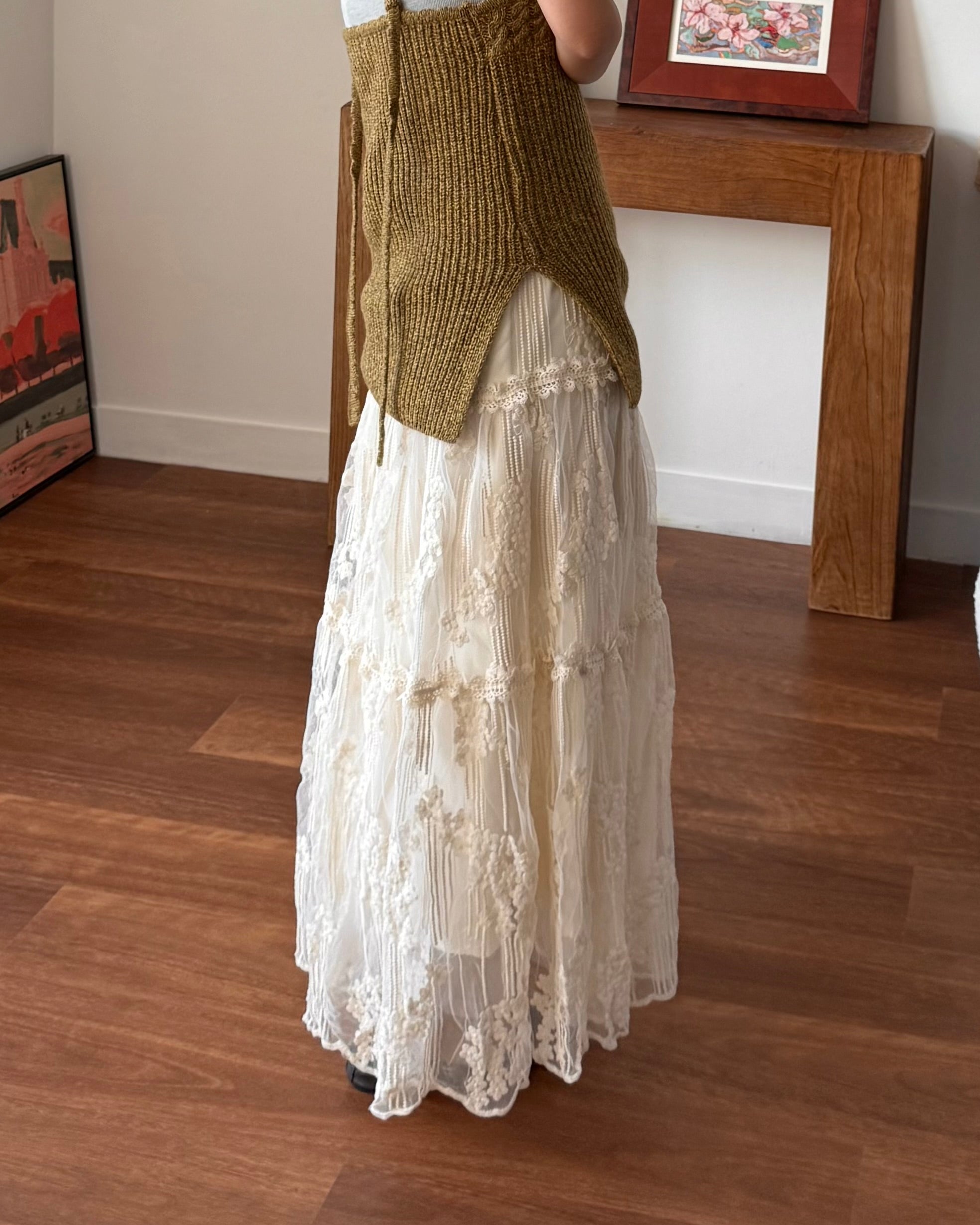 刺繡拼接網紗長裙 Embroidered Mesh Panel Maxi Skirt