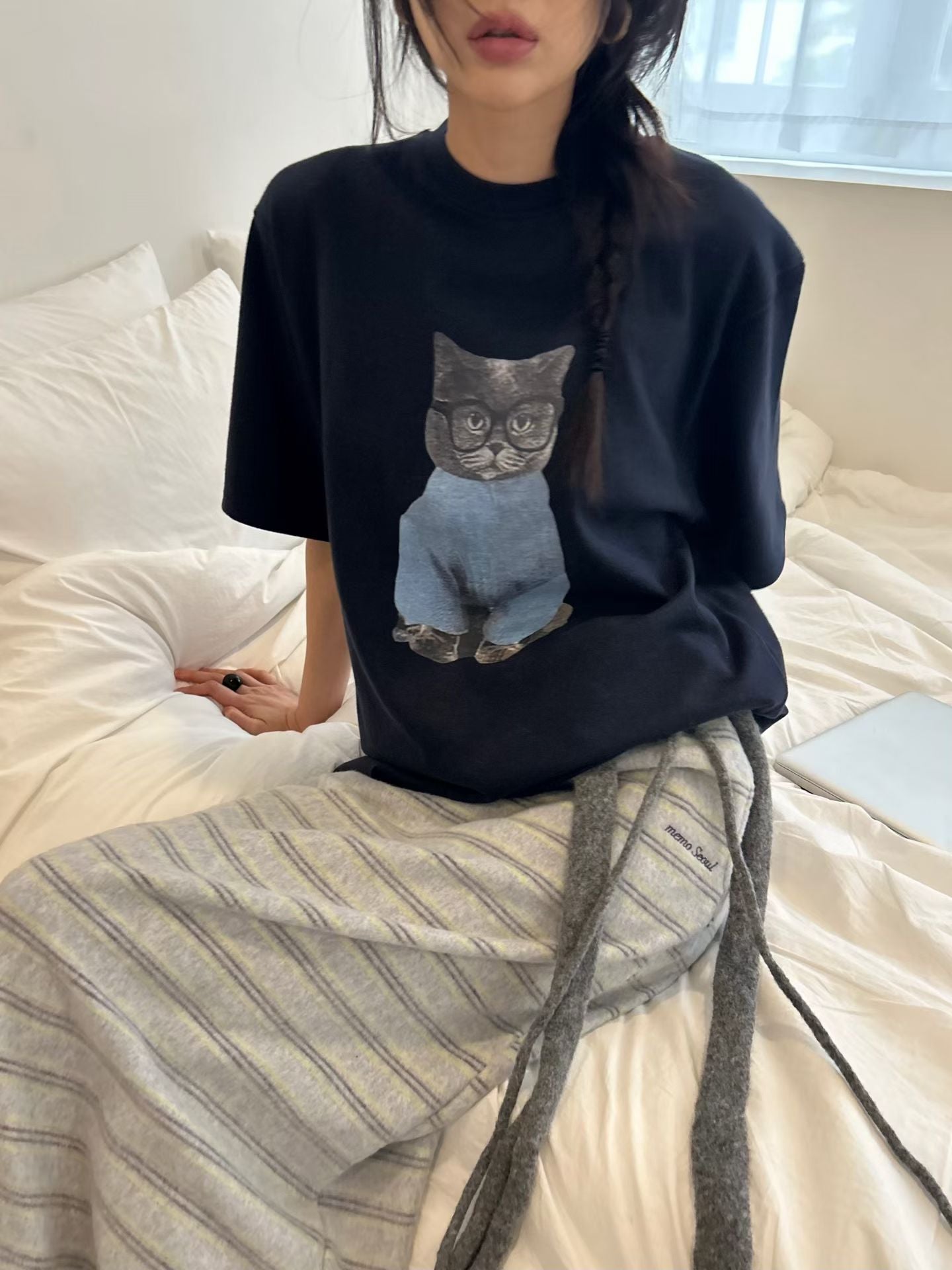 眼鏡小貓印花短袖T恤 Cat With Glasses Graphic T‑Shirt