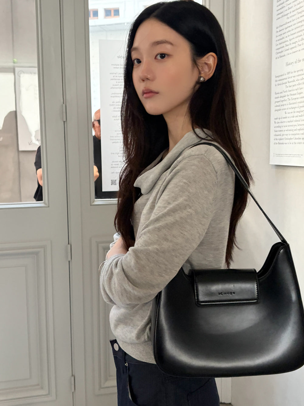知性優雅垂墜領親膚針織衫-28