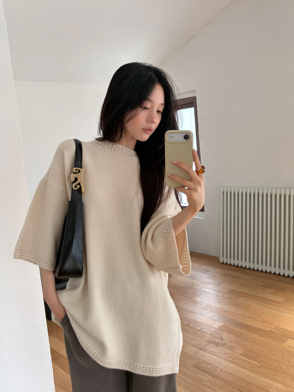 慵懶隨性鏤空滾邊寬版針織短洋裝