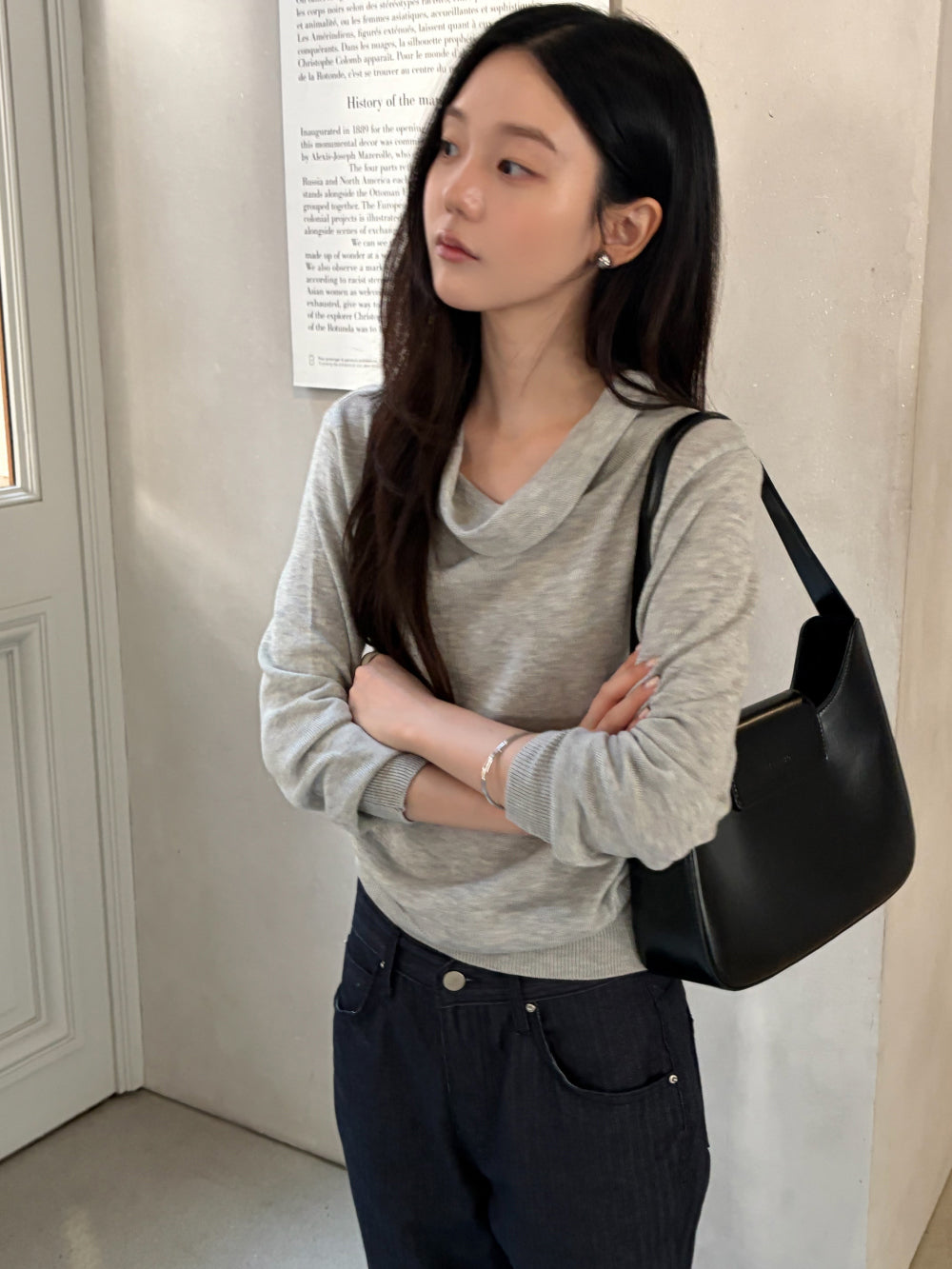 知性優雅垂墜領親膚針織衫