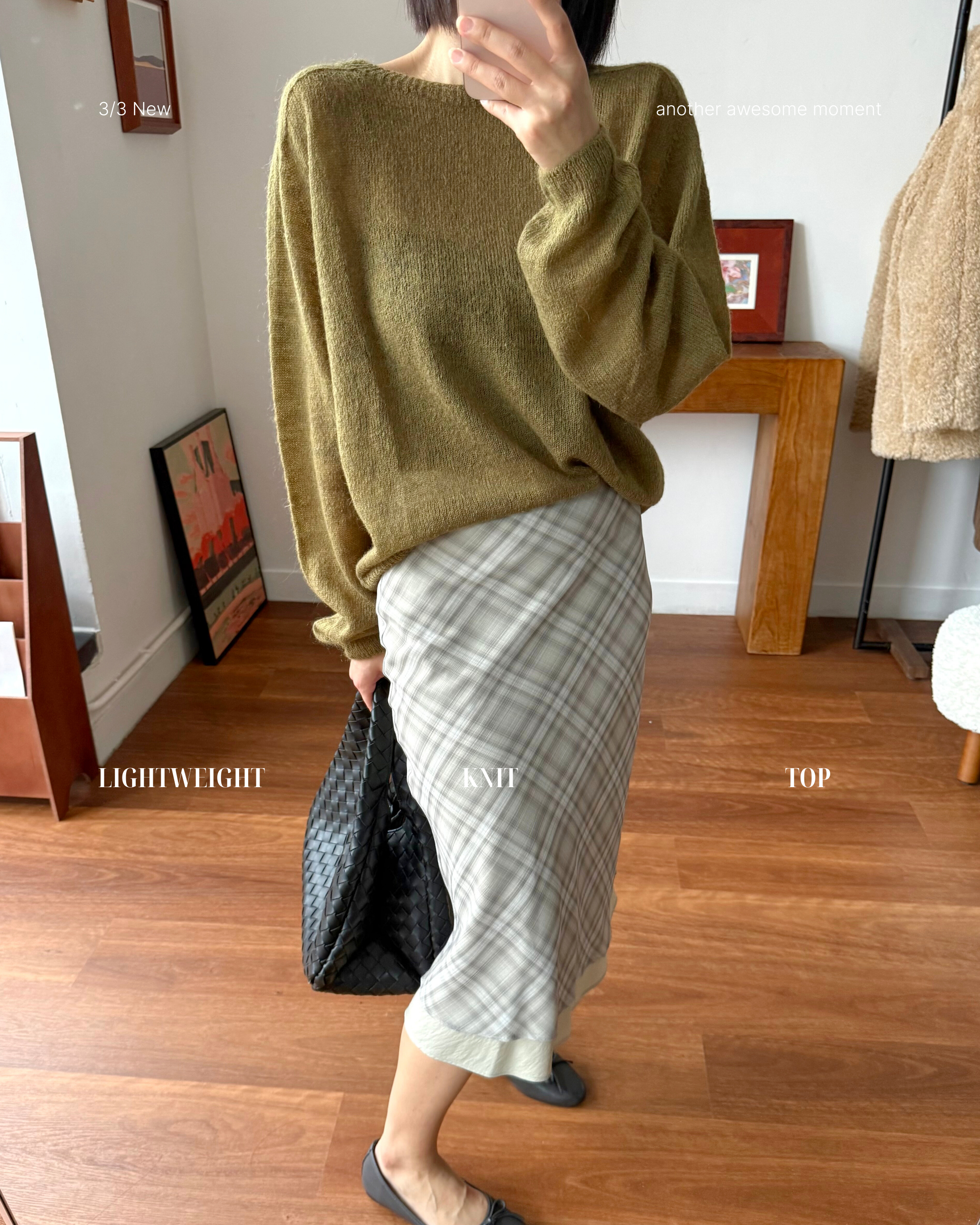 透薄圓領針織上衣 Lightweight Crewneck Knitted Top