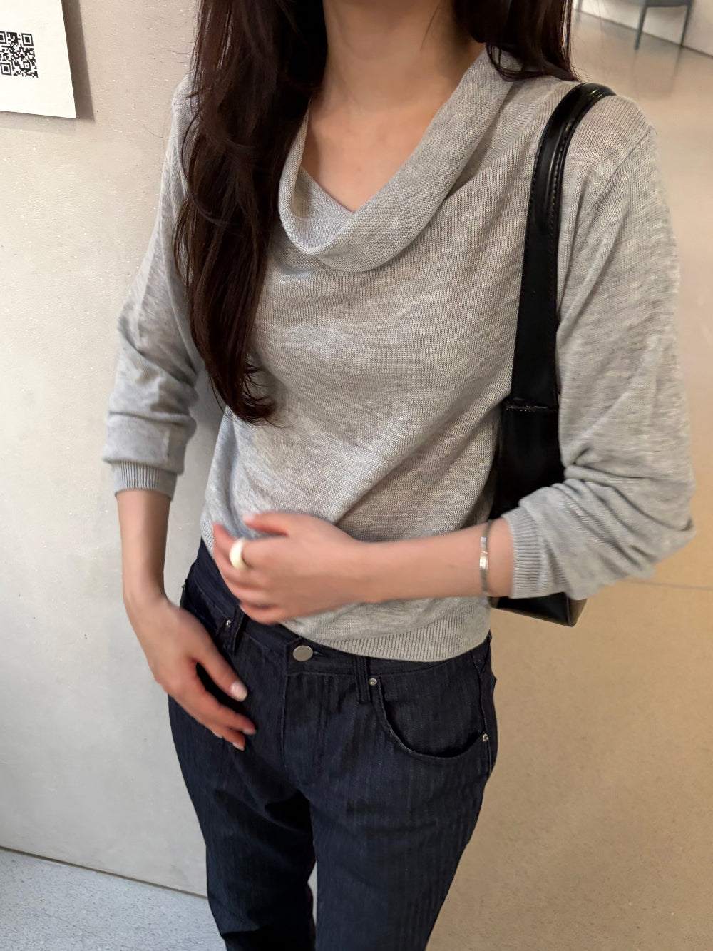 知性優雅垂墜領親膚針織衫
