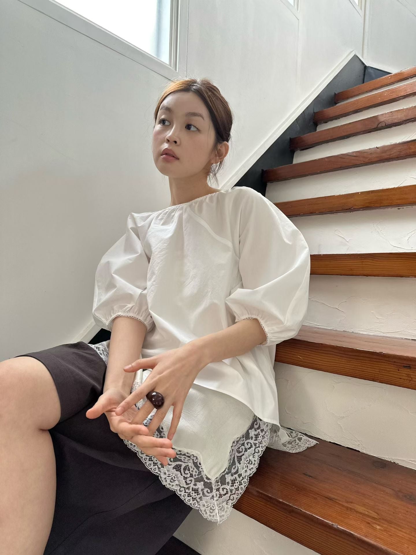復古立體剪裁圓領寬鬆純色上衣-4