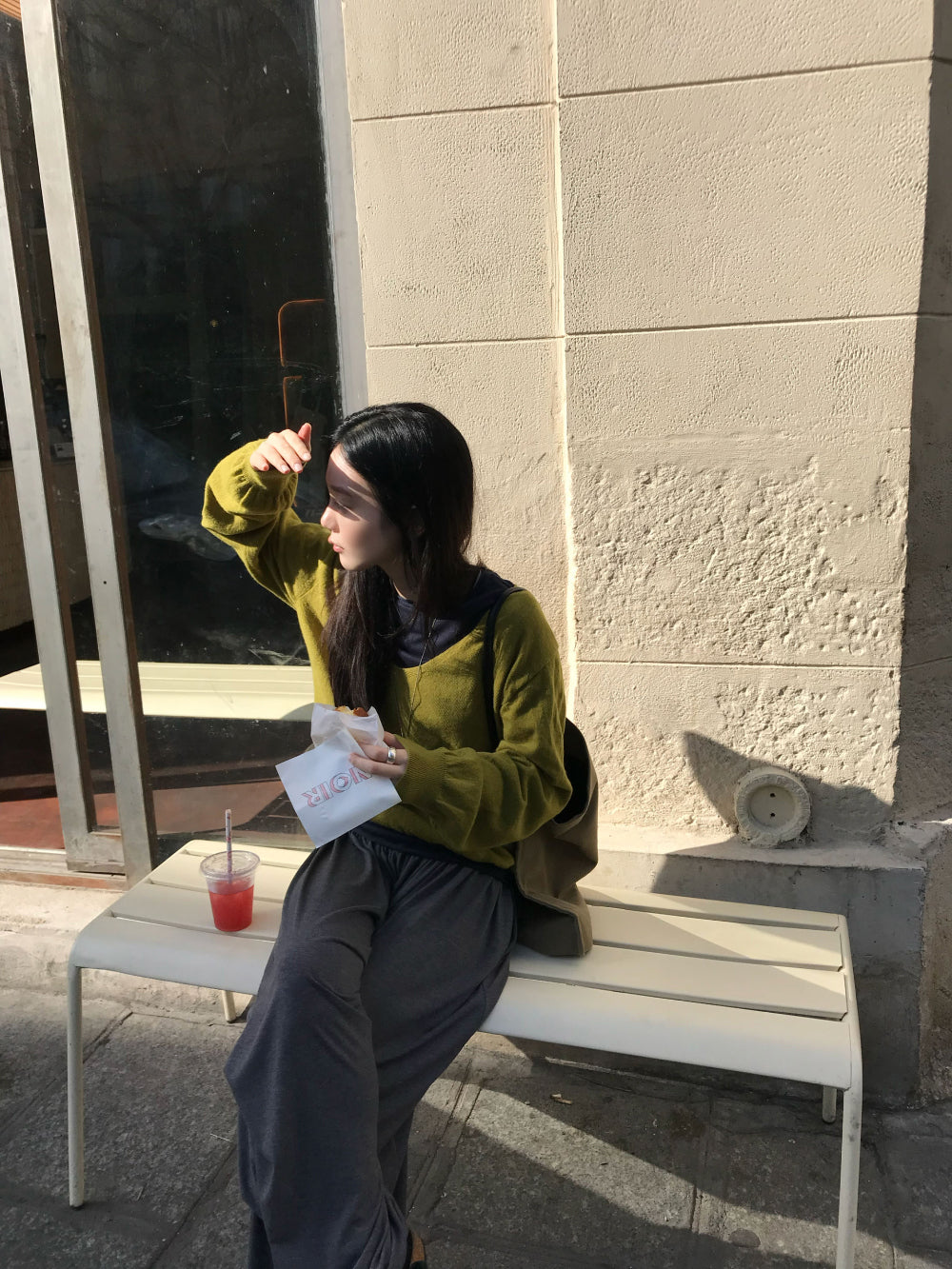 慵懶深V領羊毛針織衫