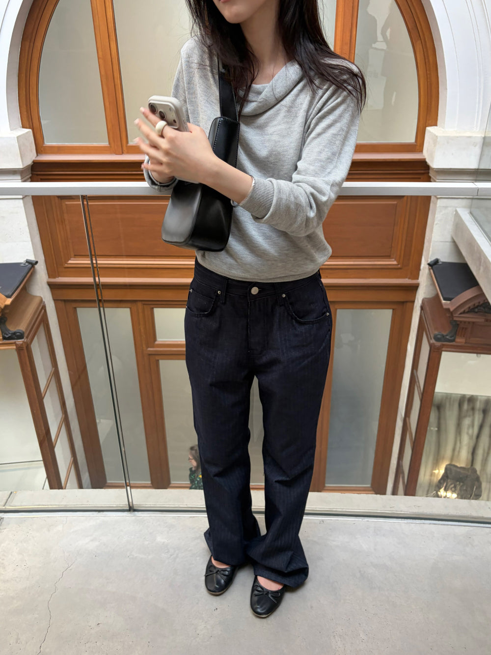 知性優雅垂墜領親膚針織衫