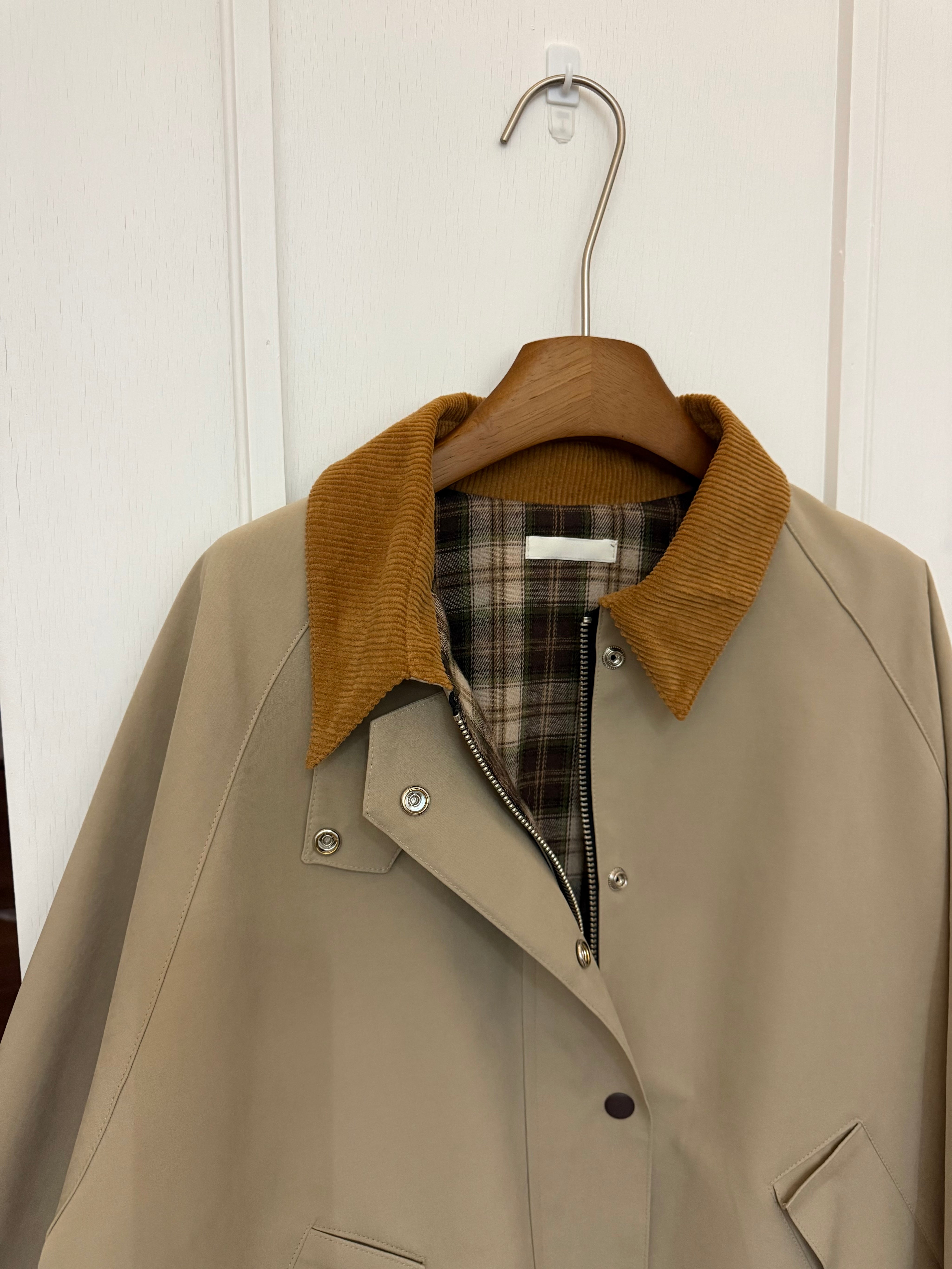 巴恩風米杏色短風衣 Beige Short Trench Jacket