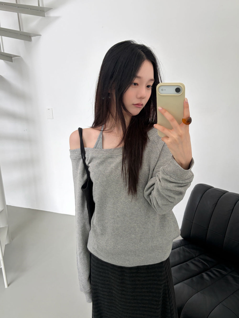 慵懶隨性純棉斜肩大U領衛衣