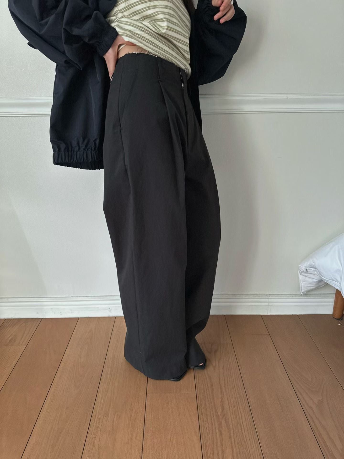輕薄尼龍拉鍊外套 Light Nylon Zip Jacket