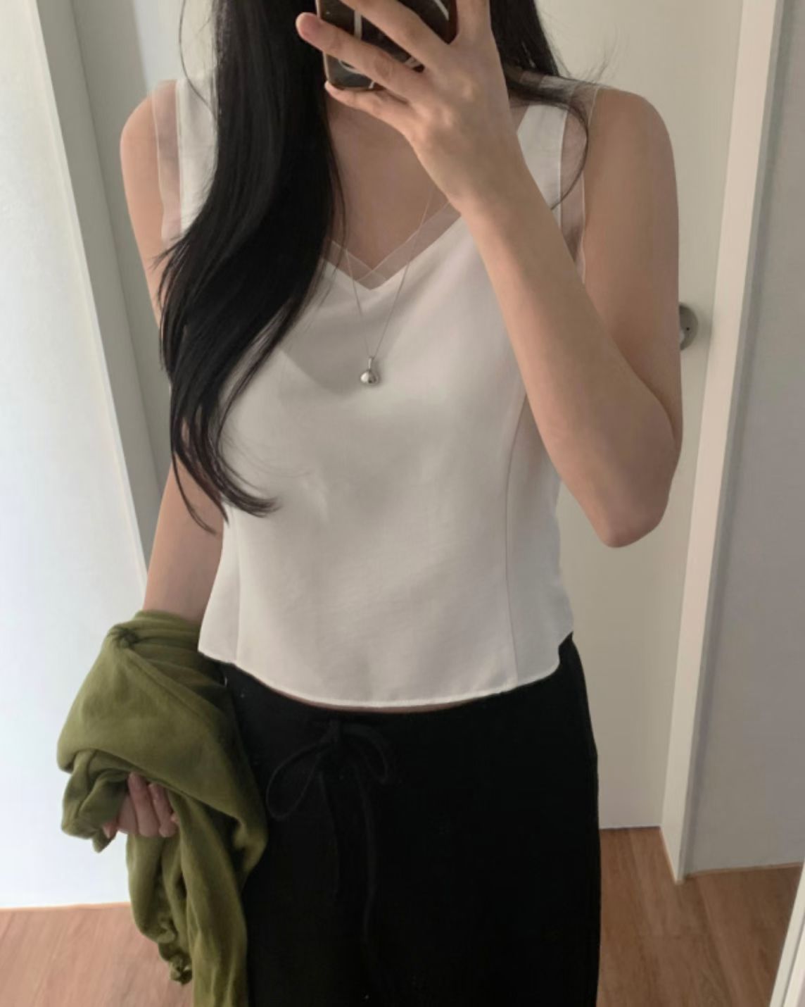 氣質紗邊領口短身背心-5
