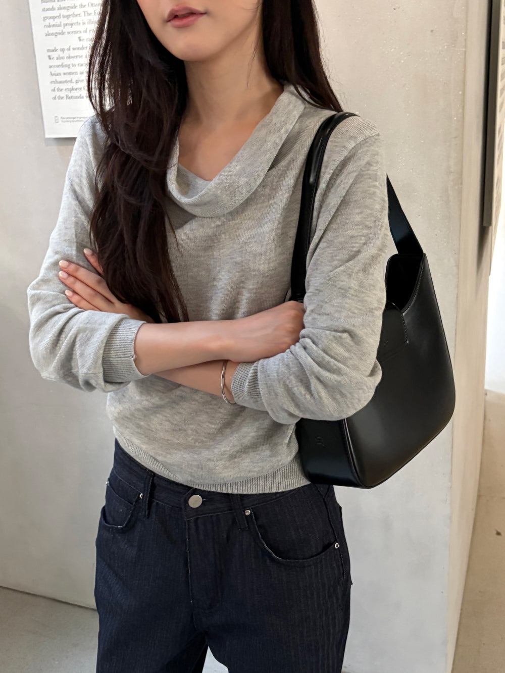 知性優雅垂墜領親膚針織衫