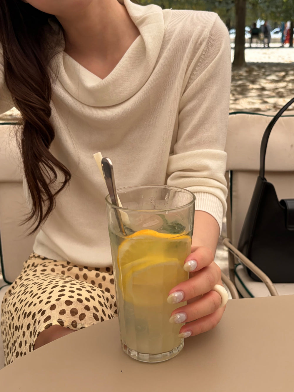 知性優雅垂墜領親膚針織衫-64
