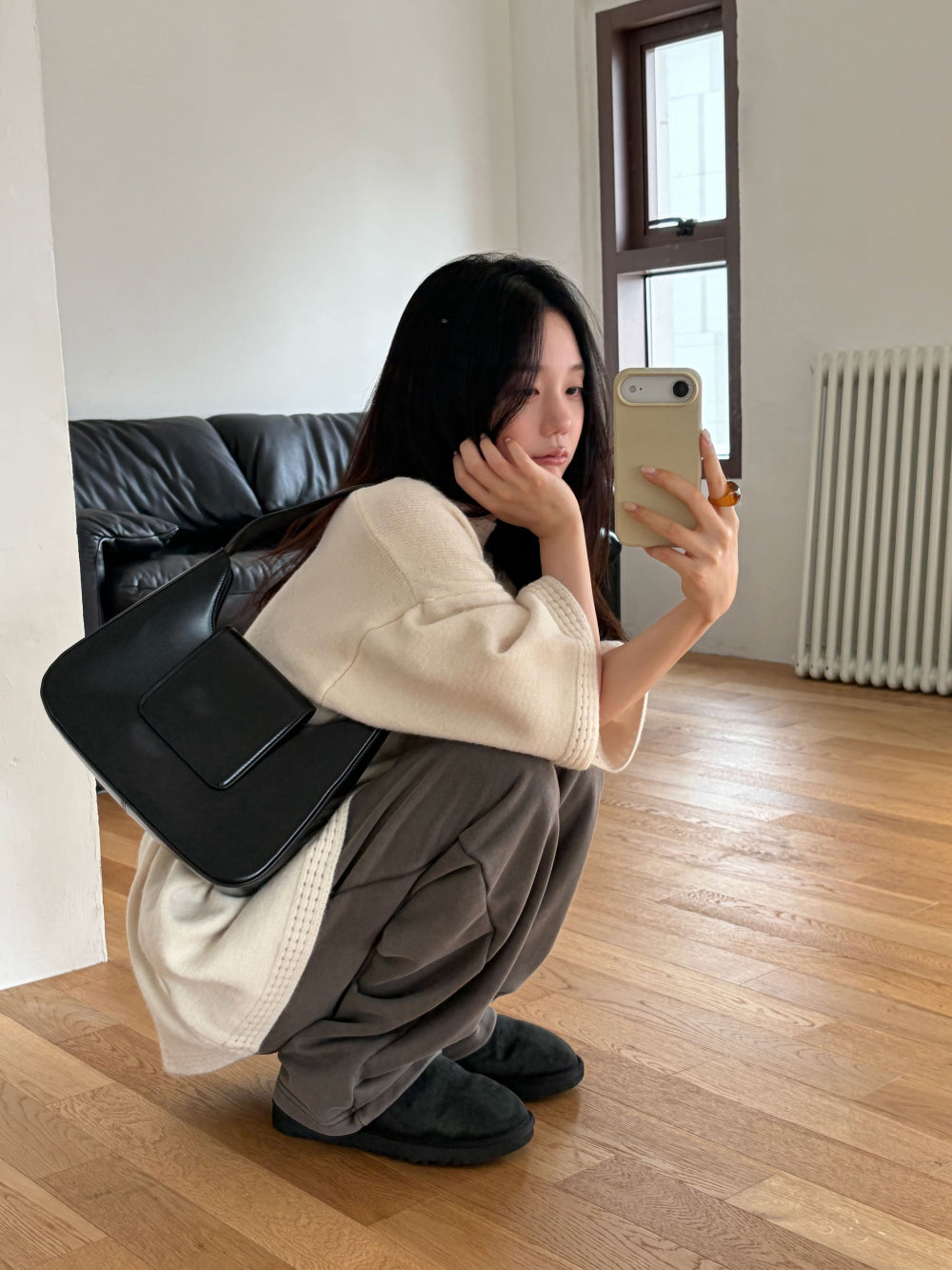 慵懶隨性鏤空滾邊寬版針織短洋裝