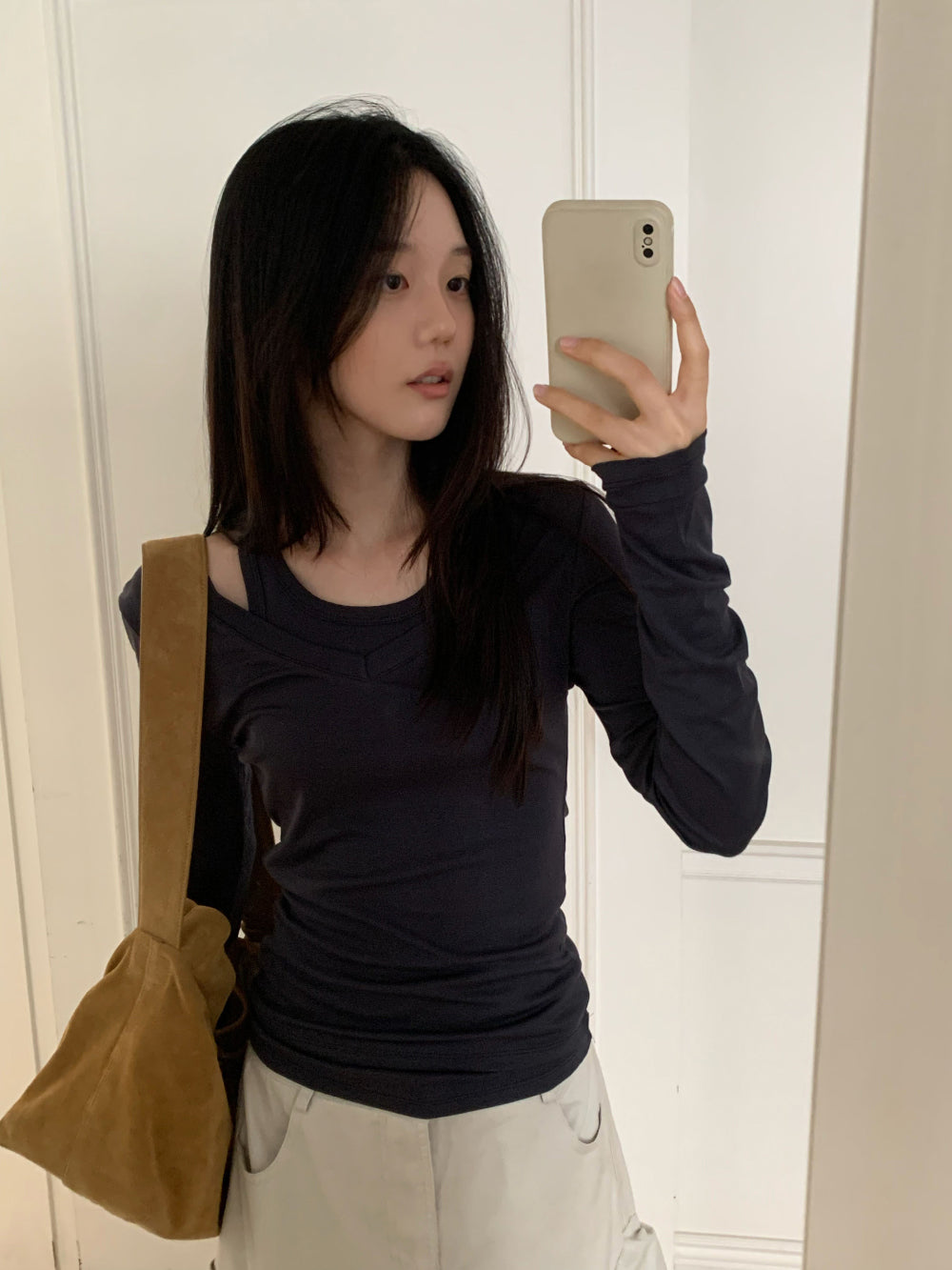 簡約隨性深V領修身彈力棉長袖背心兩件套-31