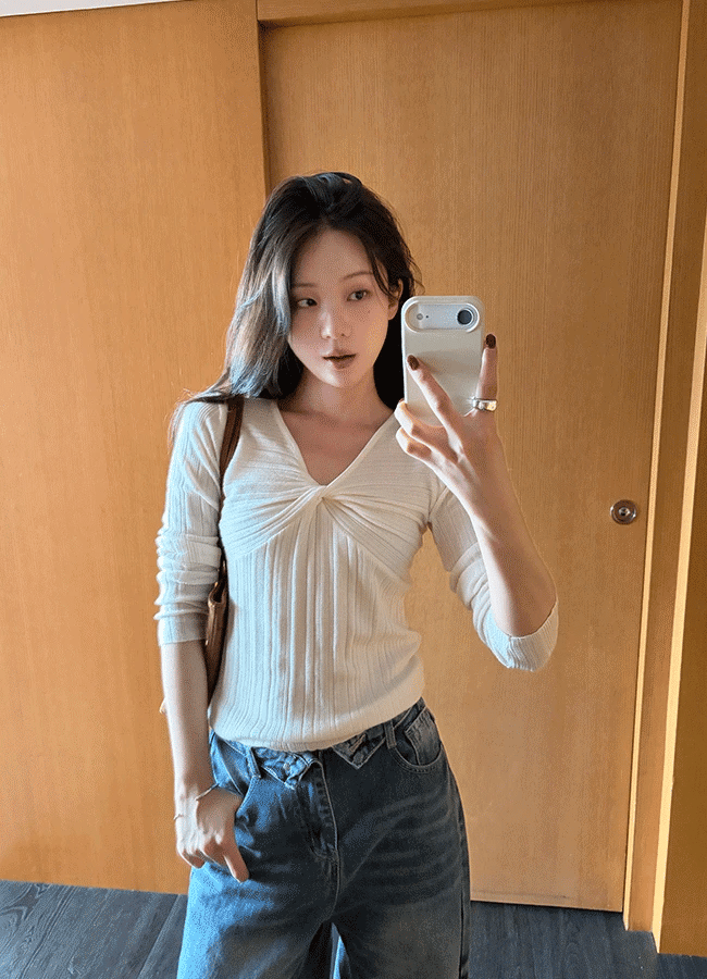 溫柔知性交叉扭結修身坑條針織衫