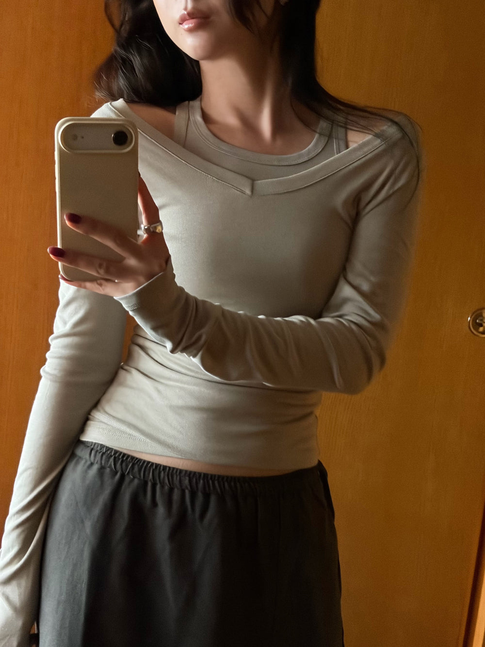 簡約隨性深V領修身彈力棉長袖背心兩件套